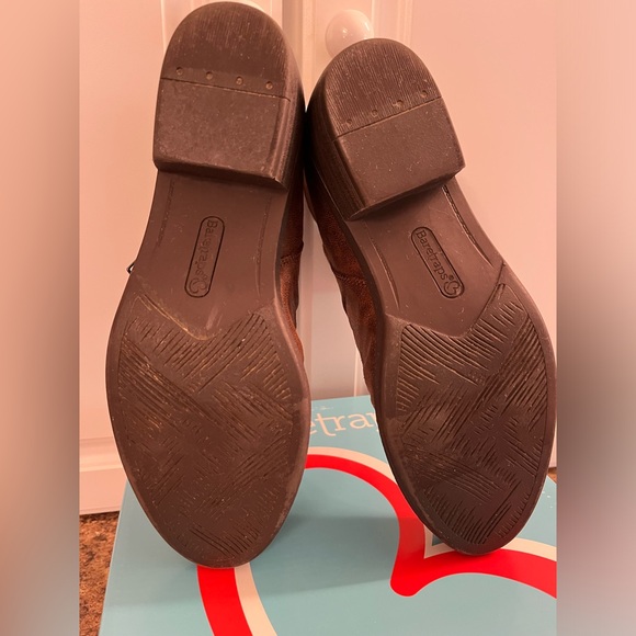 BareTraps brown bootie- Size 7M - Picture 7 of 9